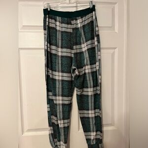 PINK victoria’s Secret green plaid pajamas